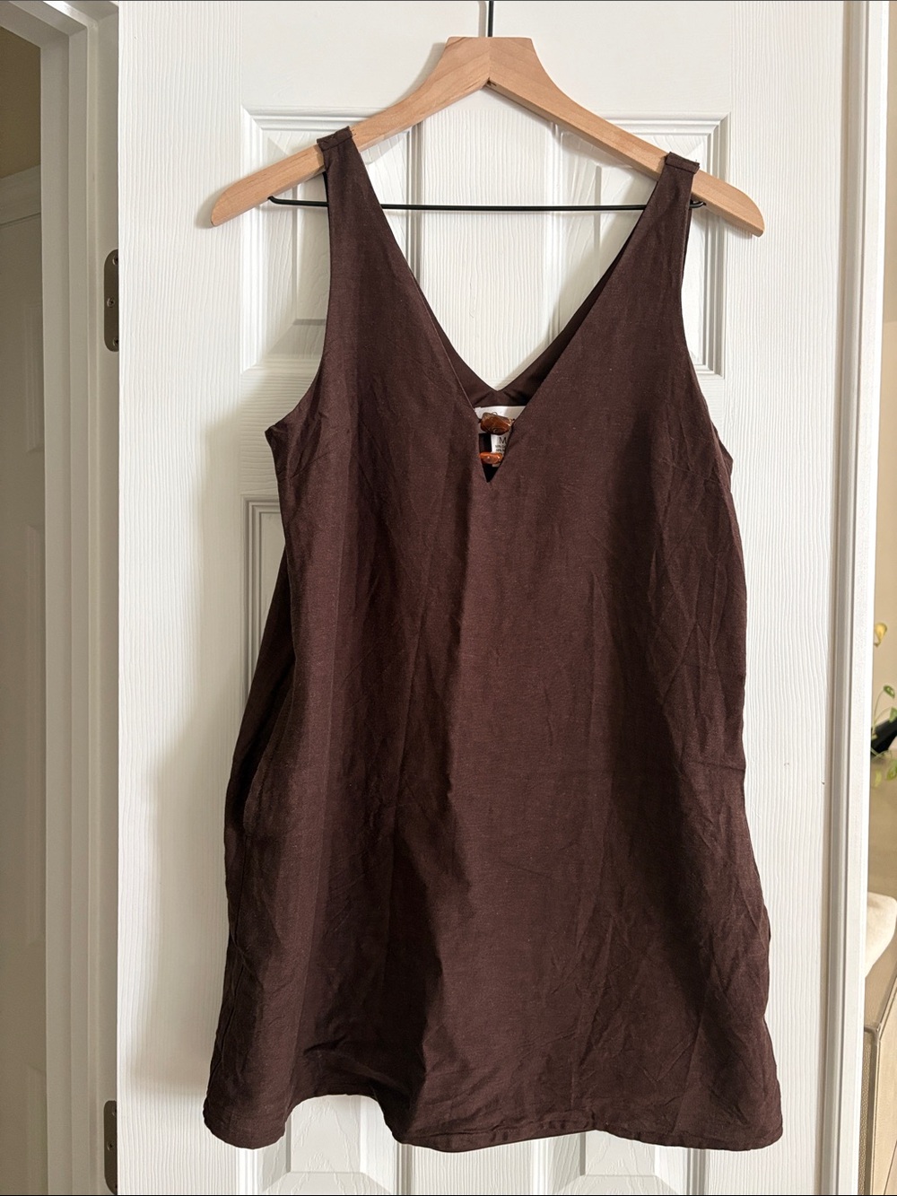 Japna Brown V-Neck Linen-Blend Sleeveless Tunic